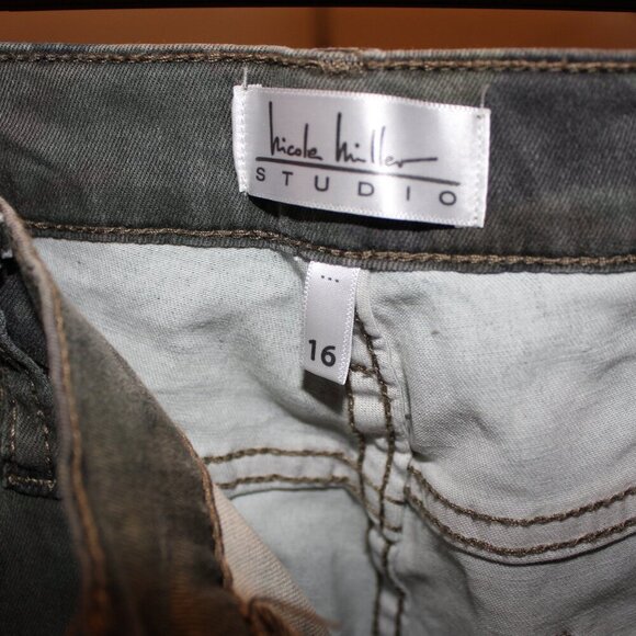 Nicole Miller Studio - Skinny High-Rise Jeans -  - Camouflage Green - Size 16 - Picture 3 of 4